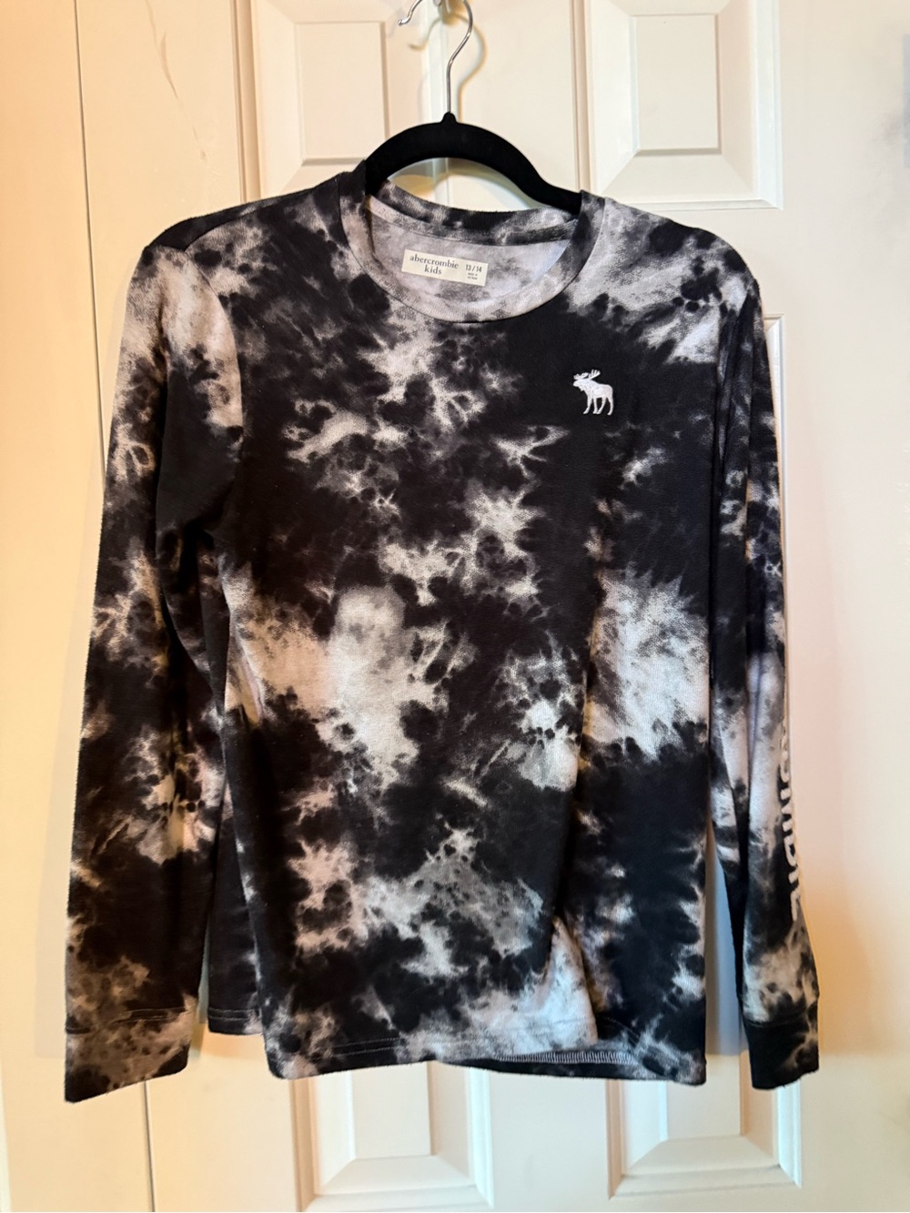Abercrombie Kids Black & White Tie-Dye Long Sleeve Tee size 13/14